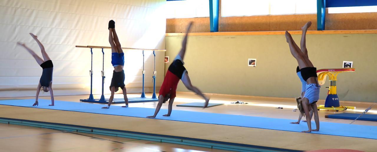 לינה וארוחת בוקר Niederöblarn Sportsarea Grimming מראה חיצוני תמונה